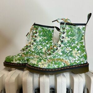 RARE Shamrock Dr Martens Doc Martens Boots NEW